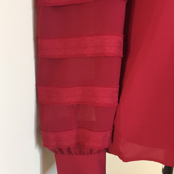 Loft Blouse - Picture 2 of 7